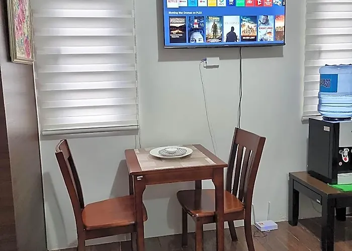 Greg's Corner 호텔 4*